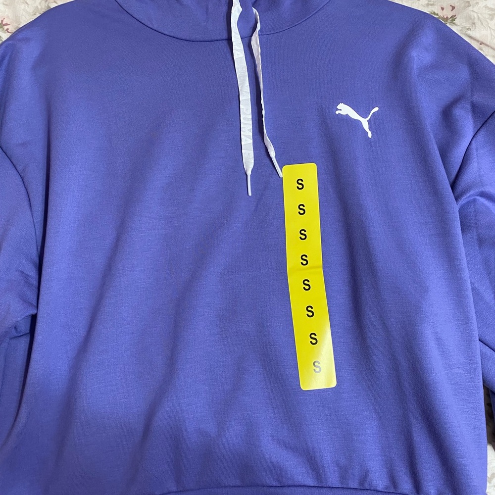 Sweatshirt - Picture 2 of 4